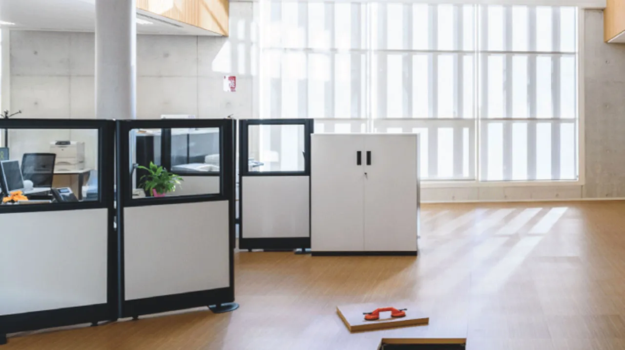 Raised Floor Raised Floor supplier and installation in Qatar, Supply and installation of Raised Floor, Raised Floor, Raised Floor Suppliers, Raised Floor supplier Qatar, Raised Floor supplier Saud Arabia, Qatar, Raised Floor Saudi Arabia