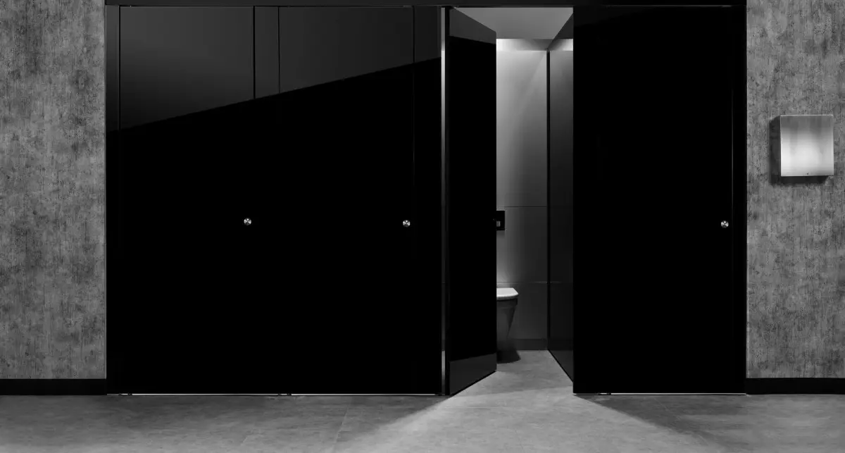 TOILET CUBICLES & LOCKERS, Supply and installation of TOILET CUBICLES & LOCKERS, TOILET CUBICLES & LOCKERS Qatar, TOILET CUBICLES & LOCKERS Saudi Arabia, TOILET CUBICLES & LOCKERS supplier Qatar, TOILET CUBICLES & LOCKERS supplier Saudi Arabia